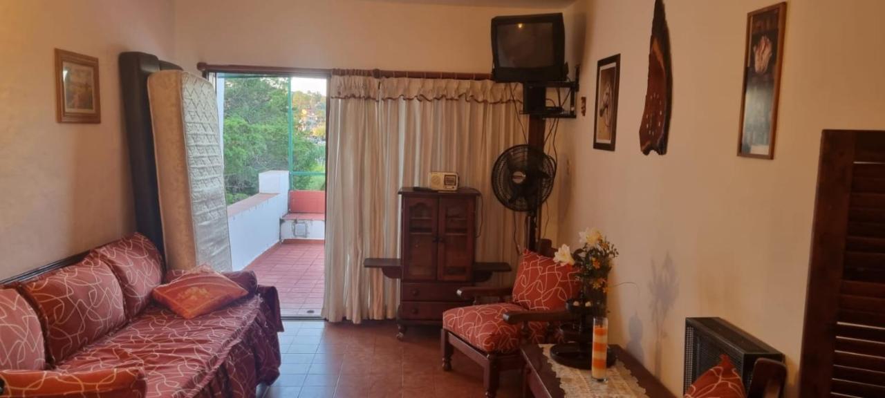 Departamentos Carlos Paz Bajada Al Lago Вила Карлос Пас Екстериор снимка