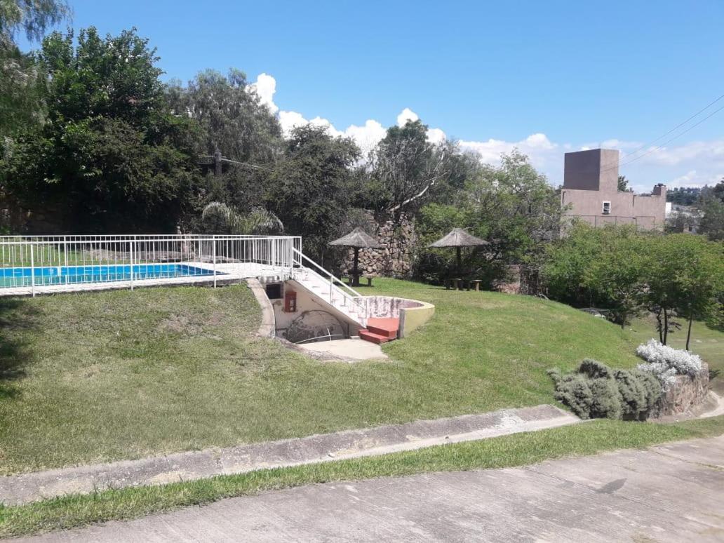 Departamentos Carlos Paz Bajada Al Lago Вила Карлос Пас Екстериор снимка