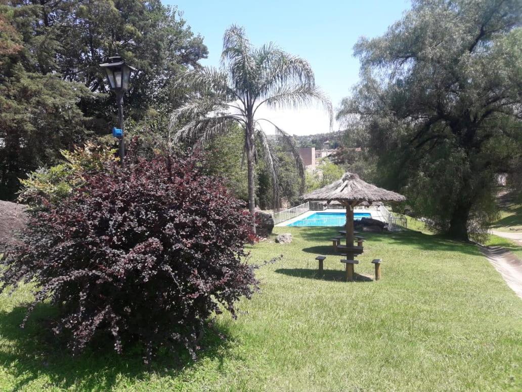 Departamentos Carlos Paz Bajada Al Lago Вила Карлос Пас Екстериор снимка